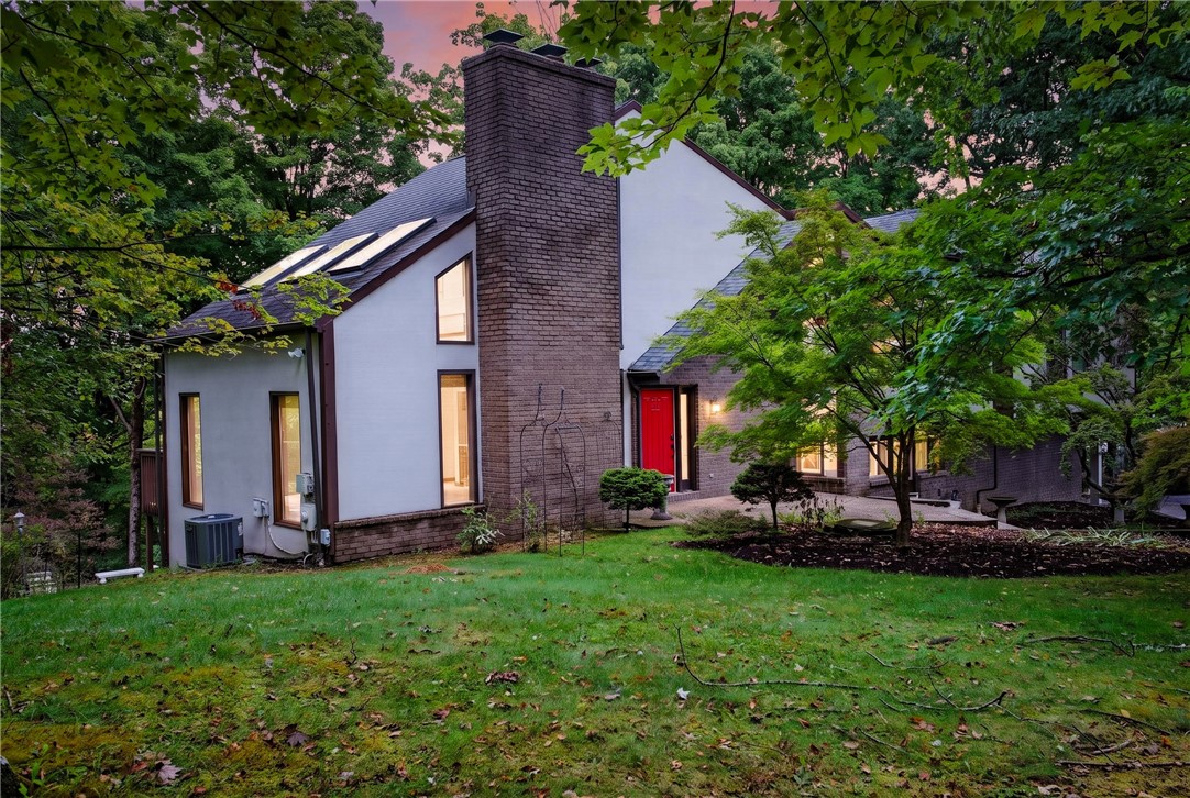 142 Riding Trail Ln — photo 1