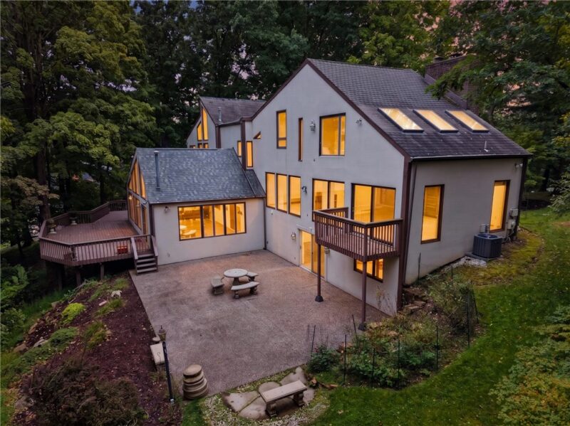 142 Riding Trail Ln — photo 4
