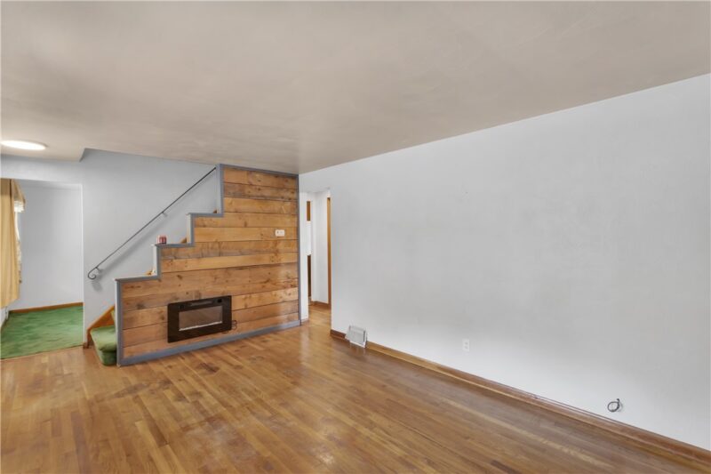 2831 Sageman Ave — photo 5