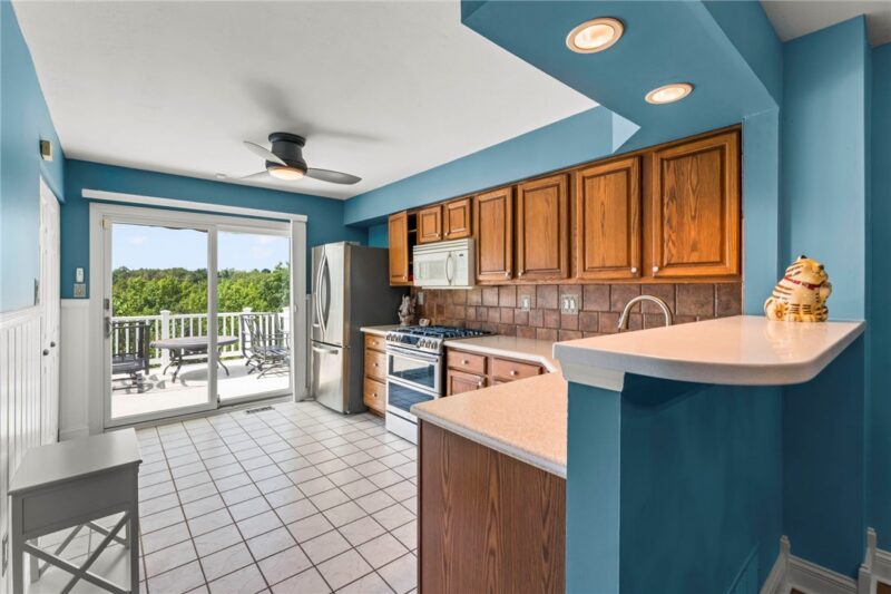 1272 Meadowbrook Dr. — photo 7
