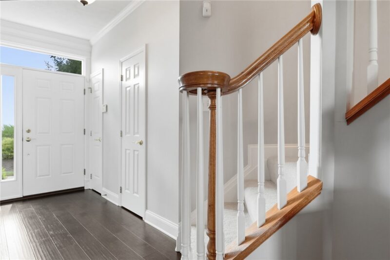 2372 Hilltop Rd — photo 4