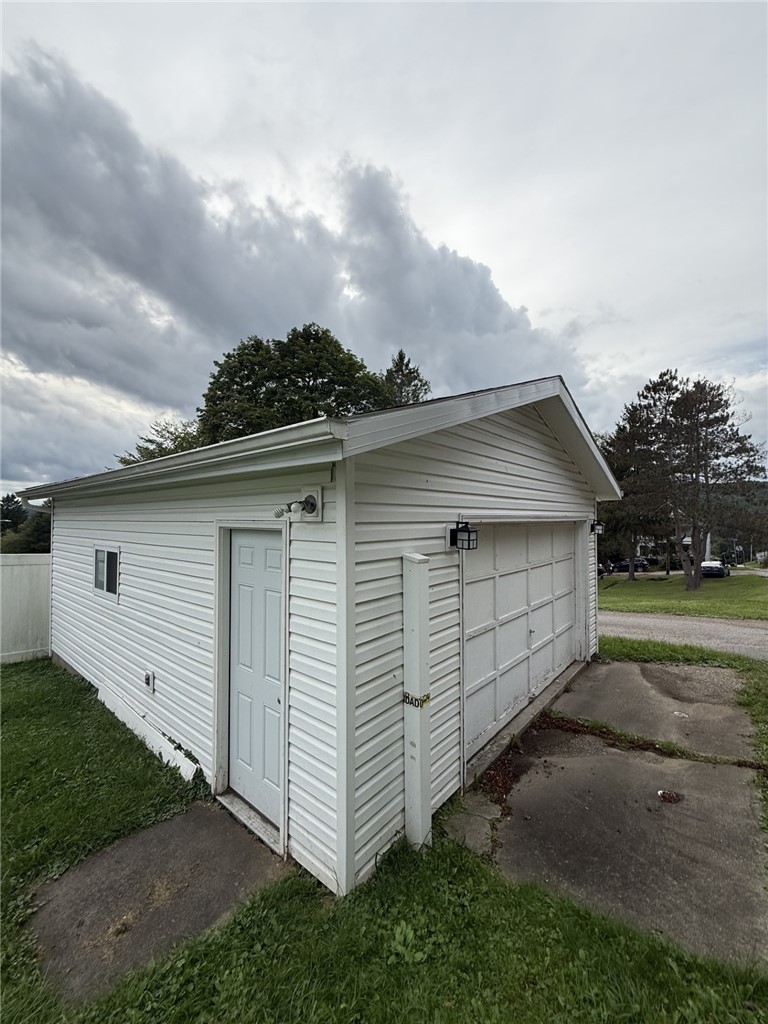 620 Bissell Avenue — photo 5