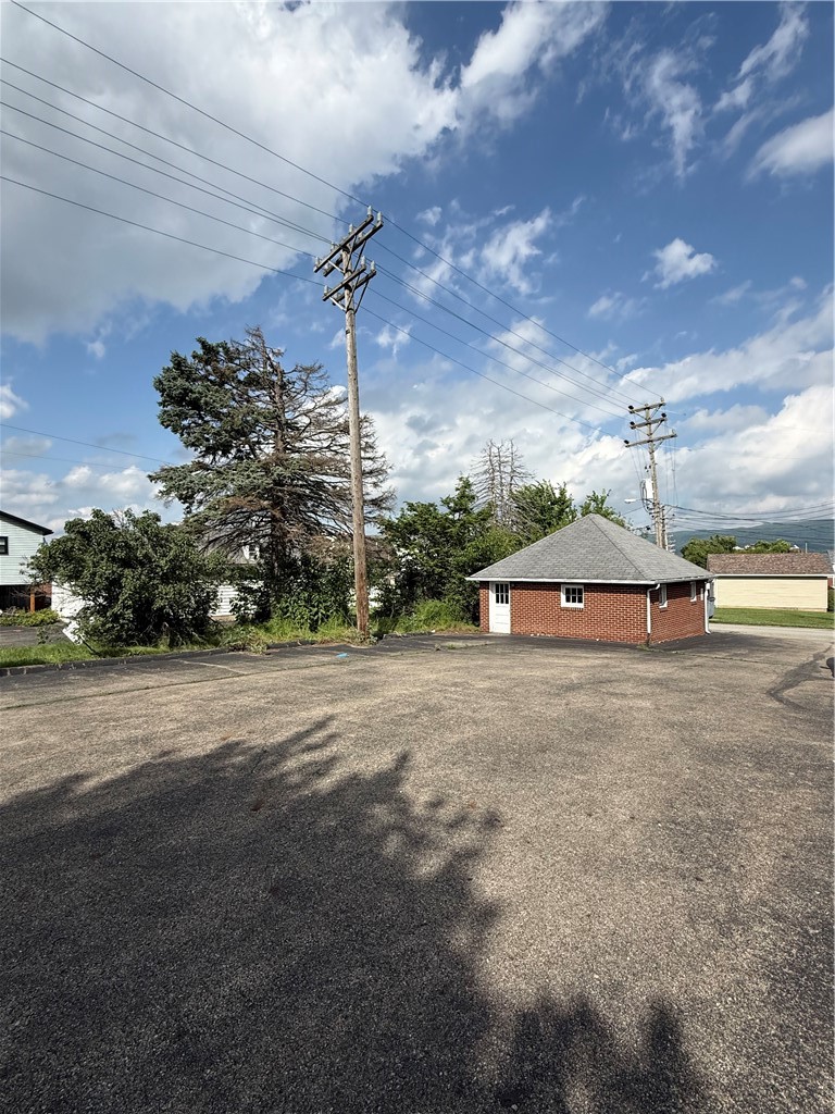 313 Morgantown St — photo 4