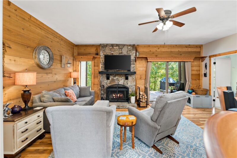 2305 Swiss Mountain Dr — photo 3