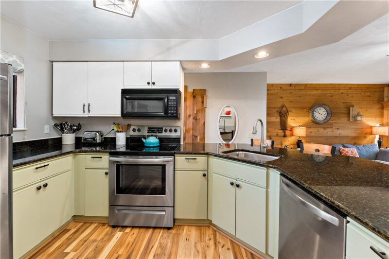 2305 Swiss Mountain Dr — photo 8