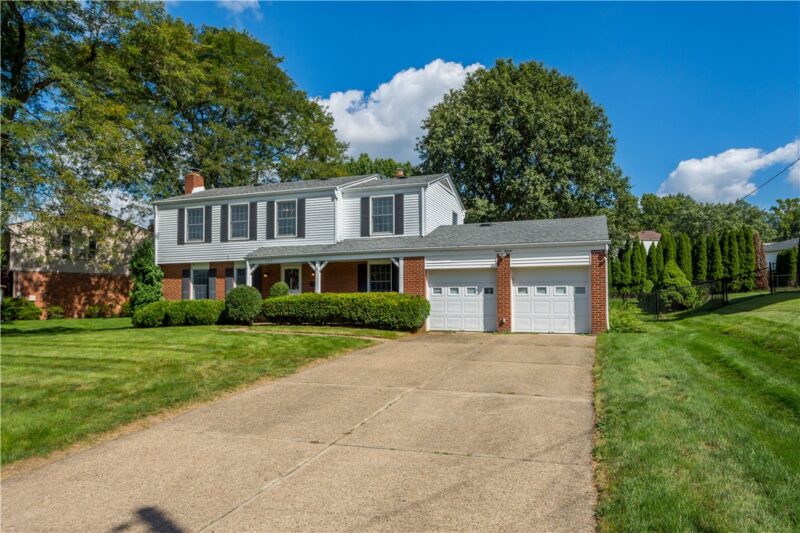 1215 Rolling Meadow Rd — photo 2
