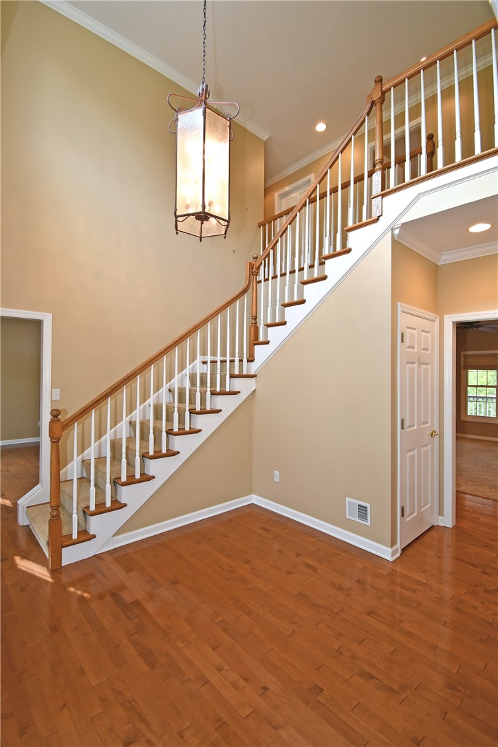 313 Bunker Hill Dr — photo 3