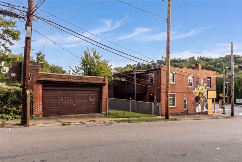 650 Ardmore Blvd — photo 6