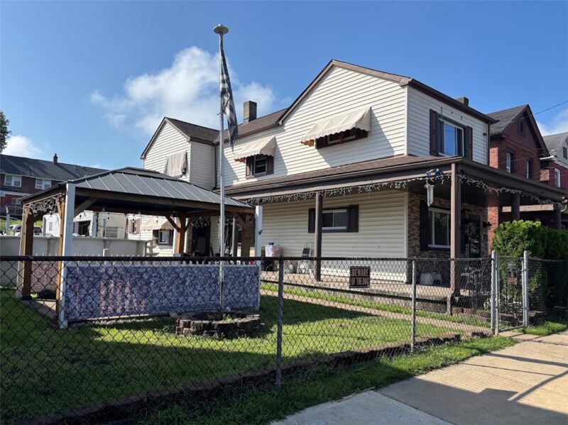 230 E 19th Ave — photo 3