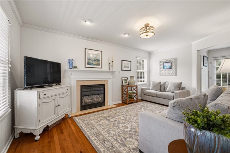 1042 S Lake Dr — photo 4