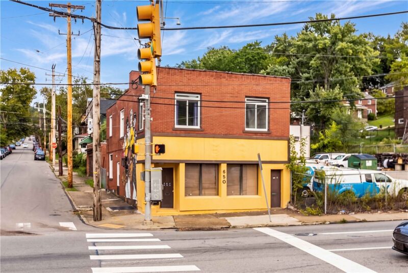 650 Ardmore Blvd — photo 2