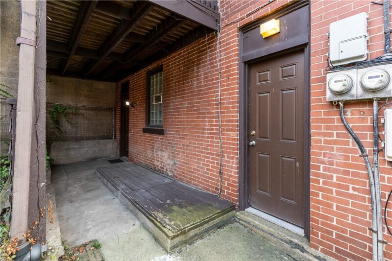 650 Ardmore Blvd — photo 5