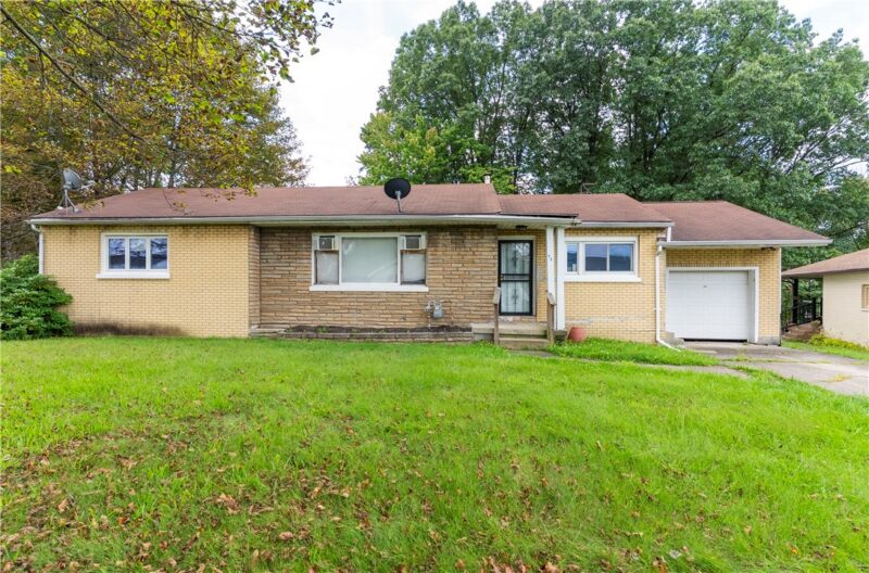 98 Capitol Ct — photo 4
