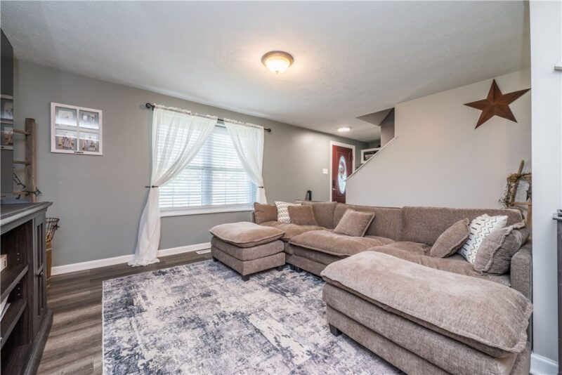 380 Celestial Dr — photo 6