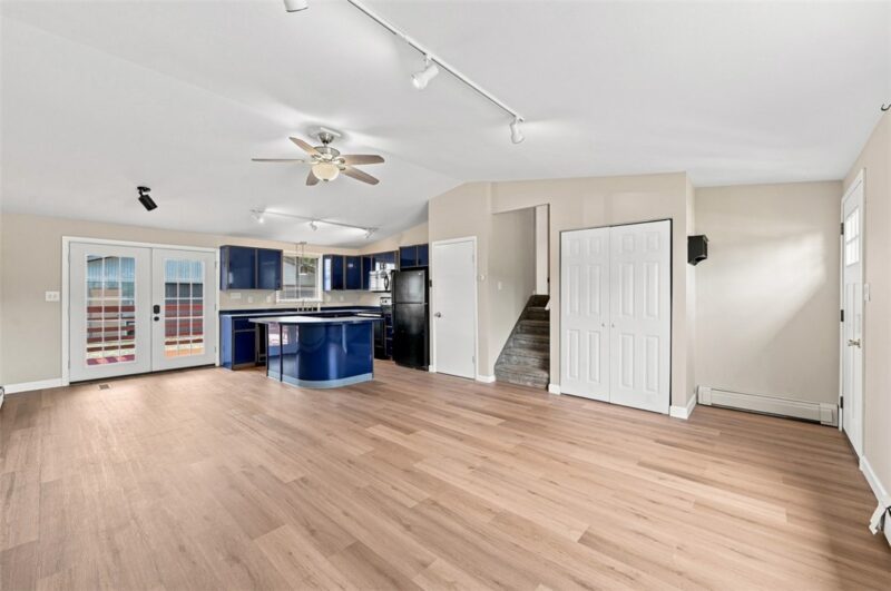 1128 1st Avenue — photo 5
