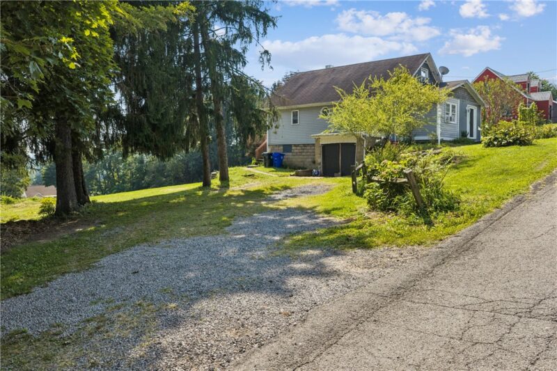 1235 Blaine Rd — photo 2