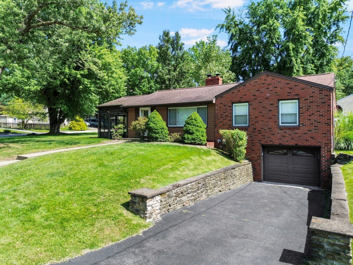 20 Oakwood TERRACE — photo 1