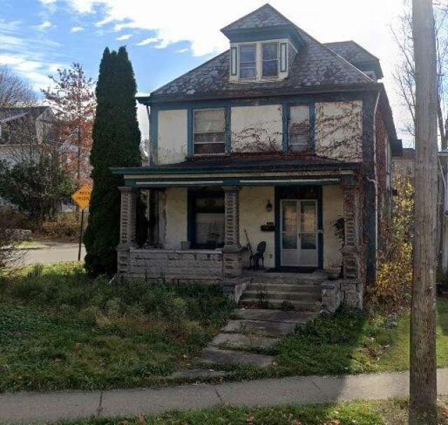 519 E Brady St — photo 1