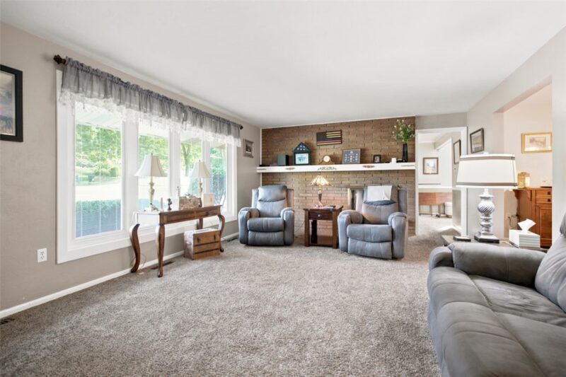 116 Meadowvue Dr — photo 3