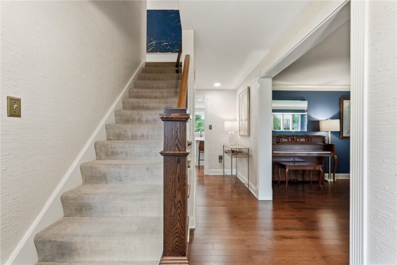 135 Derwent Drive — photo 7