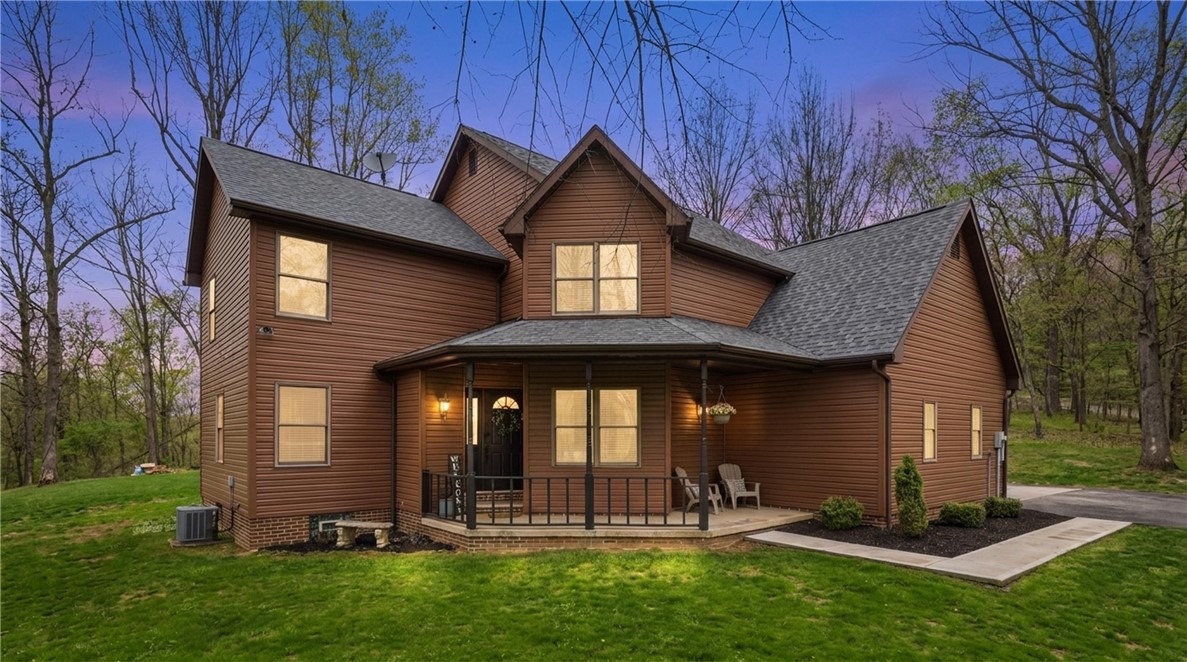 143 W Cruikshank Road — photo 1