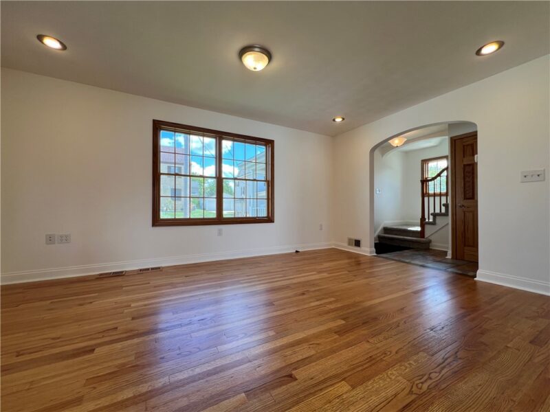 40 Devan Ave — photo 8