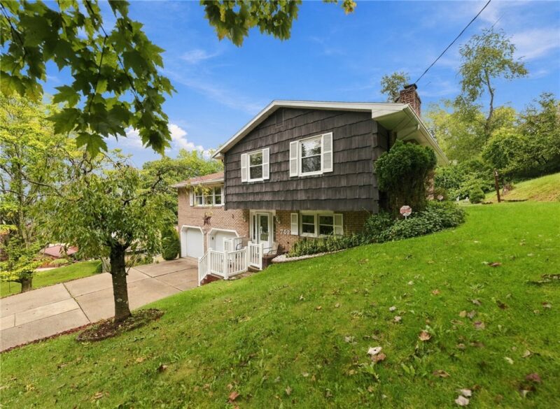 702 Woodside Dr — photo 3