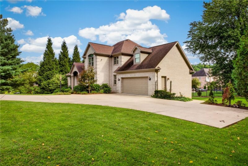 2383 Morrow Rd — photo 3