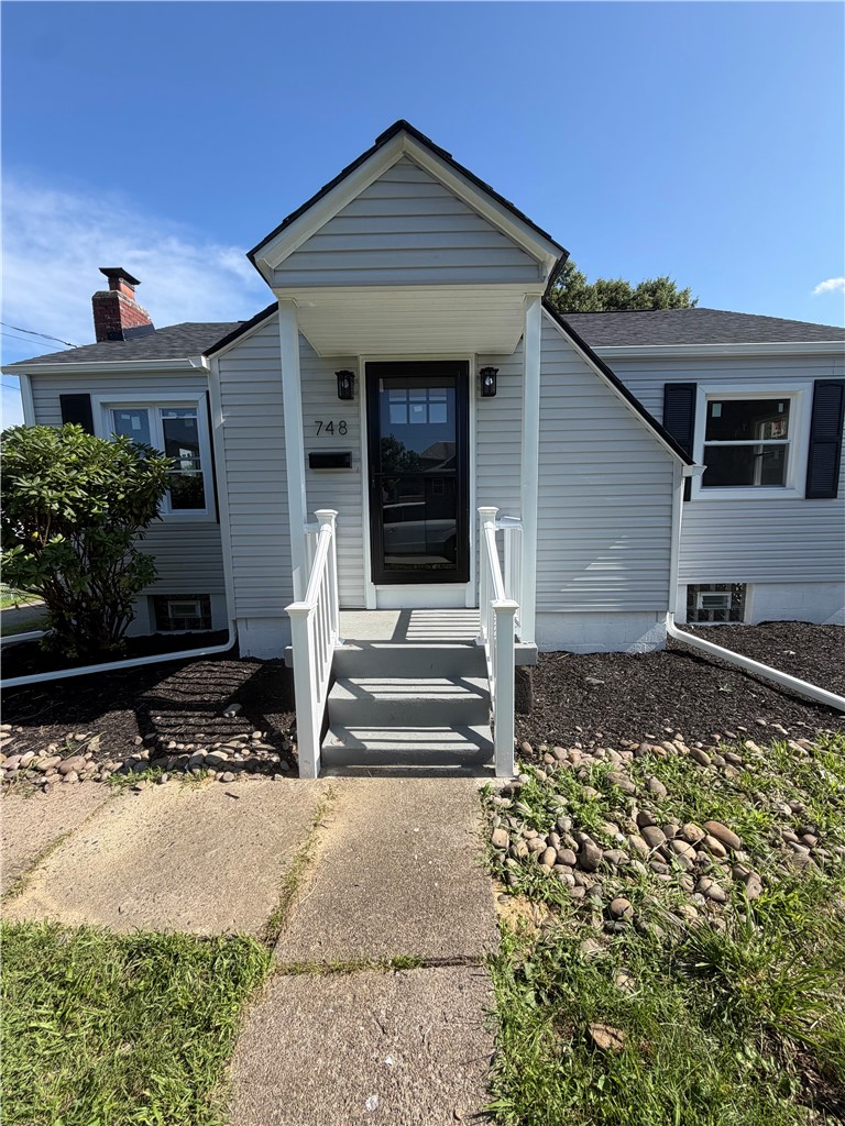 748 Caldwell Ave — photo 1