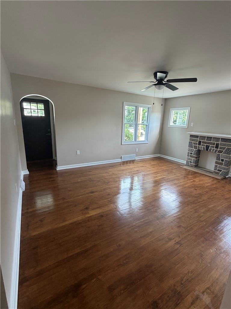 748 Caldwell Ave — photo 6
