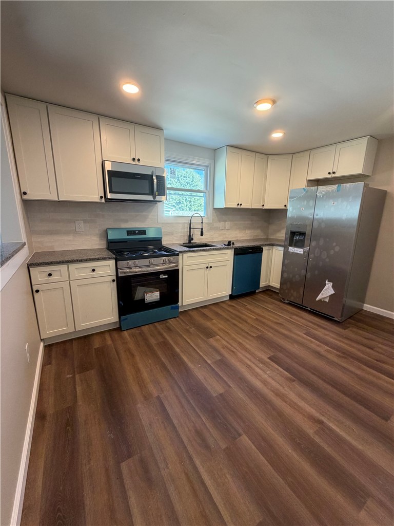 748 Caldwell Ave — photo 8