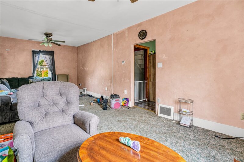 110 Monarch Avenue — photo 4