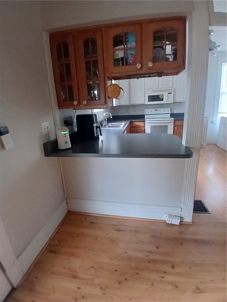 502 Woodward Ave — photo 8