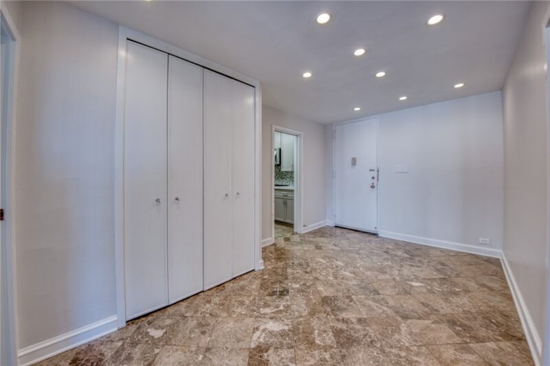 112 Washington Pl 15A — photo 5
