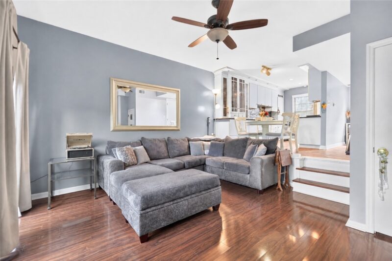 1112 Pennsbury Blvd — photo 3