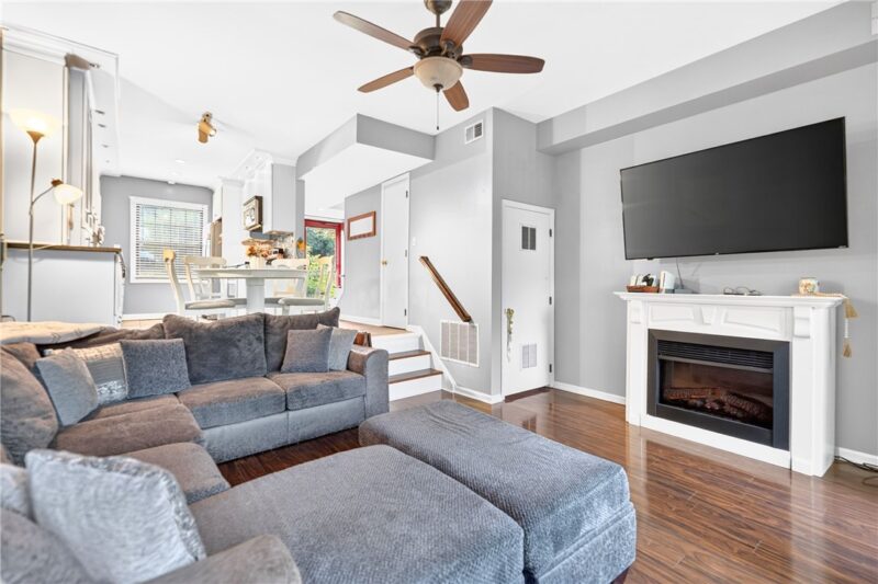 1112 Pennsbury Blvd — photo 4