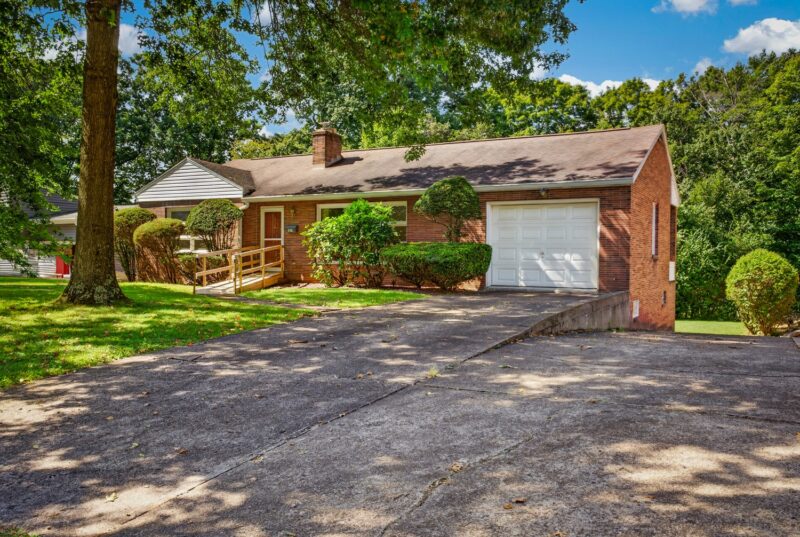 109 Marlboro Dr — photo 2