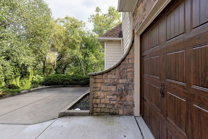 102 Brickbarn Ct — photo 3