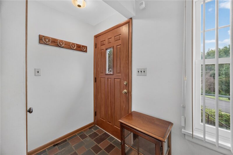 857 Pleasant Hills Dr — photo 4