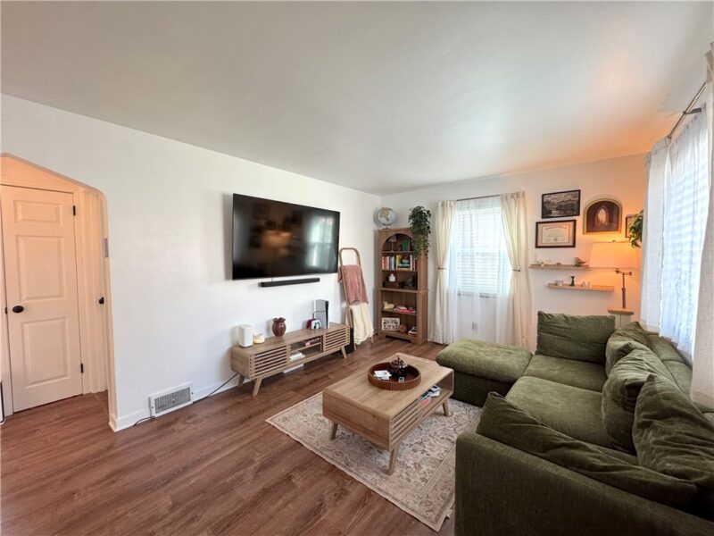 3652 Oakleaf Road — photo 4