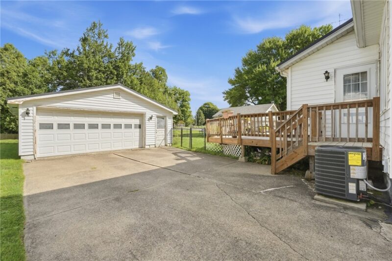 240 Venango St — photo 5