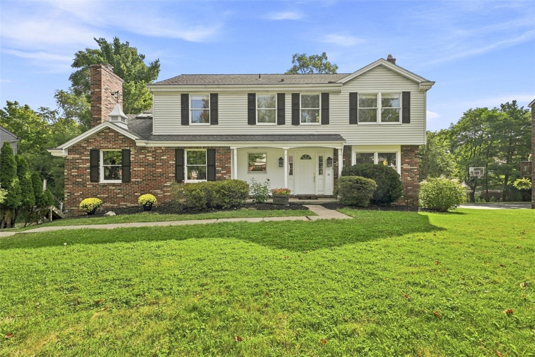 112 Marshall Drive — photo 1
