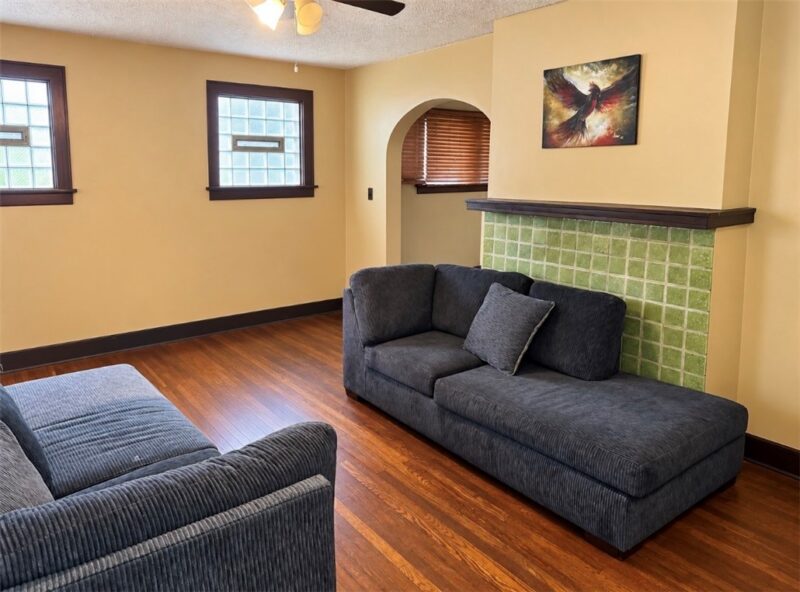 1348 Woodlawn Ave — photo 4