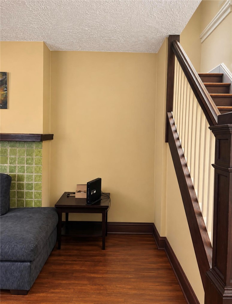 1348 Woodlawn Ave — photo 5