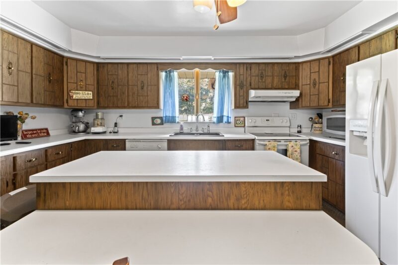 369 S Kings Creek Road — photo 5