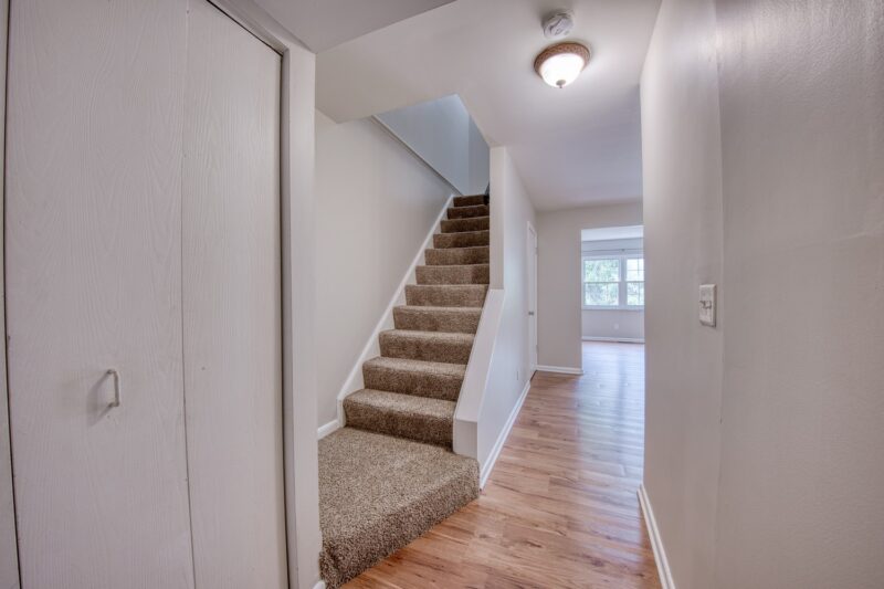 408 Parkwood DRIVE — photo 3