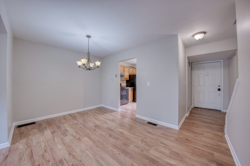 408 Parkwood DRIVE — photo 8