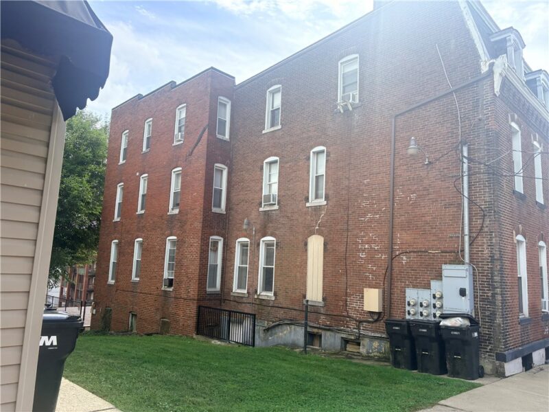 13 N Maple — photo 2