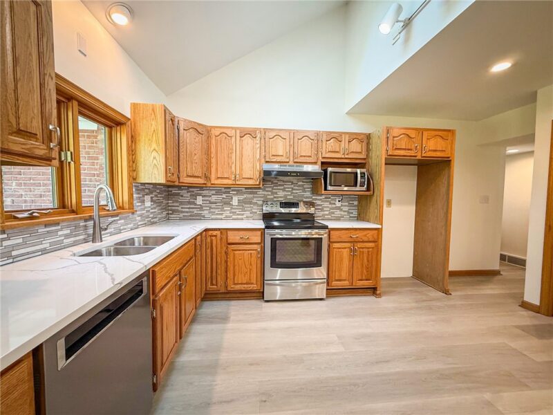 102 Rittswood Dr — photo 3
