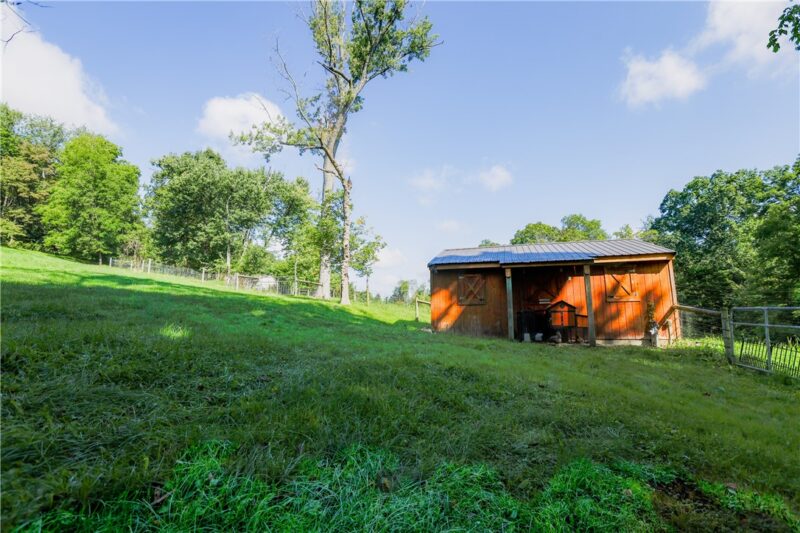 270 Mcdowell Ln — photo 4